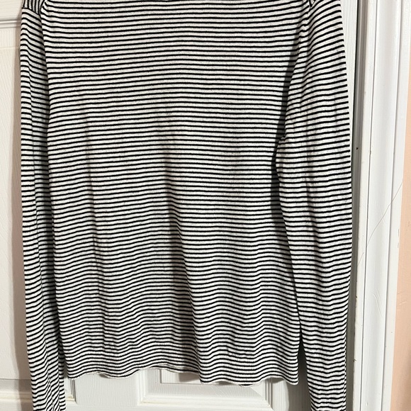 LOFT women's striped black white sweater cardigan buttons down flower - Picture 4 of 4